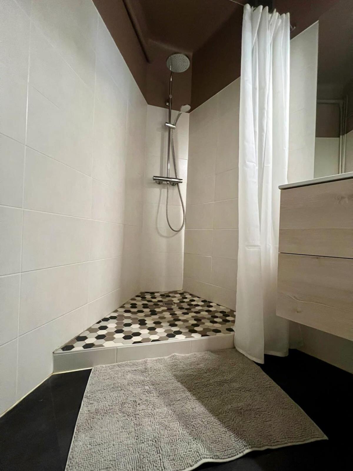 Casa Brune - T3 En Centre Ville - Proche Gare 布里夫拉盖亚尔德 外观 照片